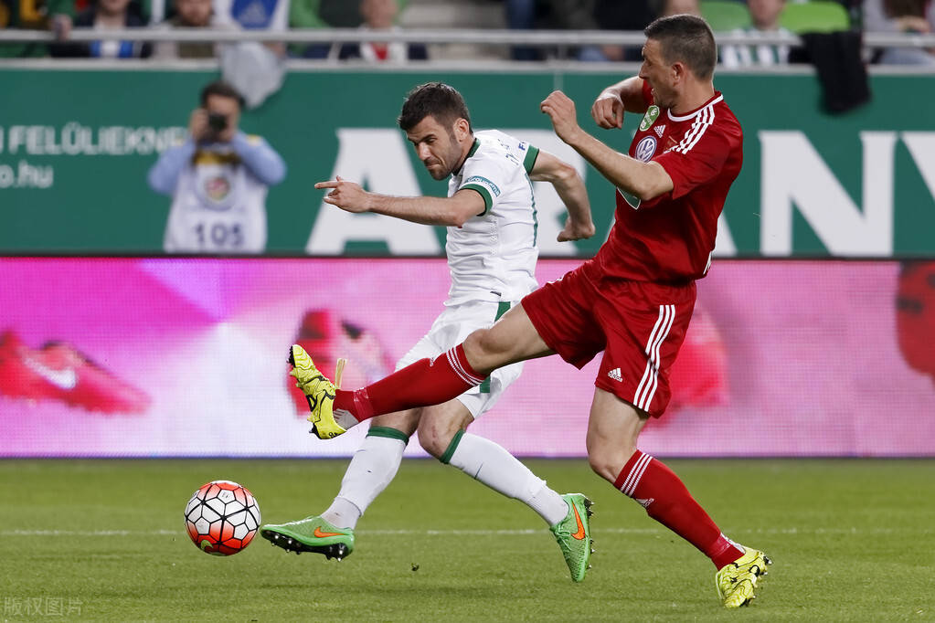 今日马拉多纳与梅西球坛巨星的传奇对决